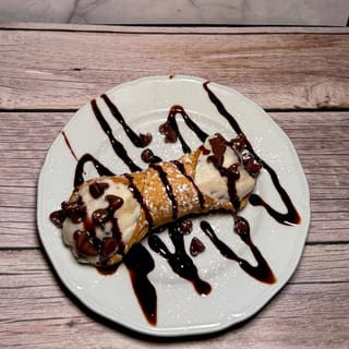 Italian Cannoli