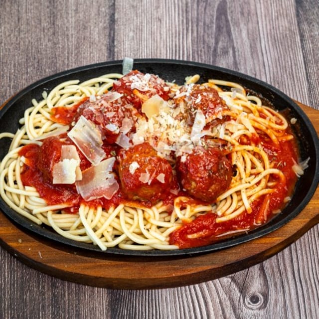 Spaghetti & Meatballs.